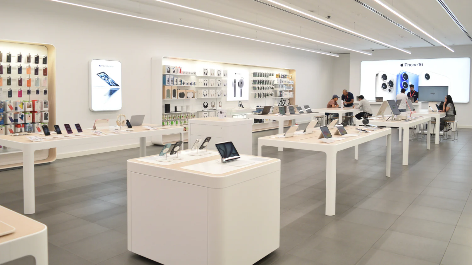 Apple Distributor in Dubai for Global Businesses