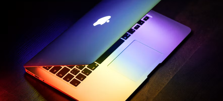 Apple Distributor in Dubai: Apple Business Products, Devices & Distribution Solutions
